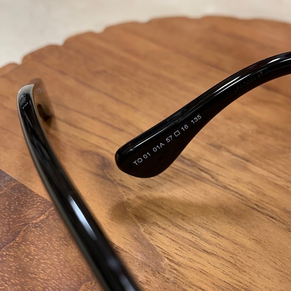 NWOT TODS SUNGLASSES JACKIE O STYLE BLACK AND GUNMETAL COLORS LIGHTWEIGHT - Picture 10 of 11